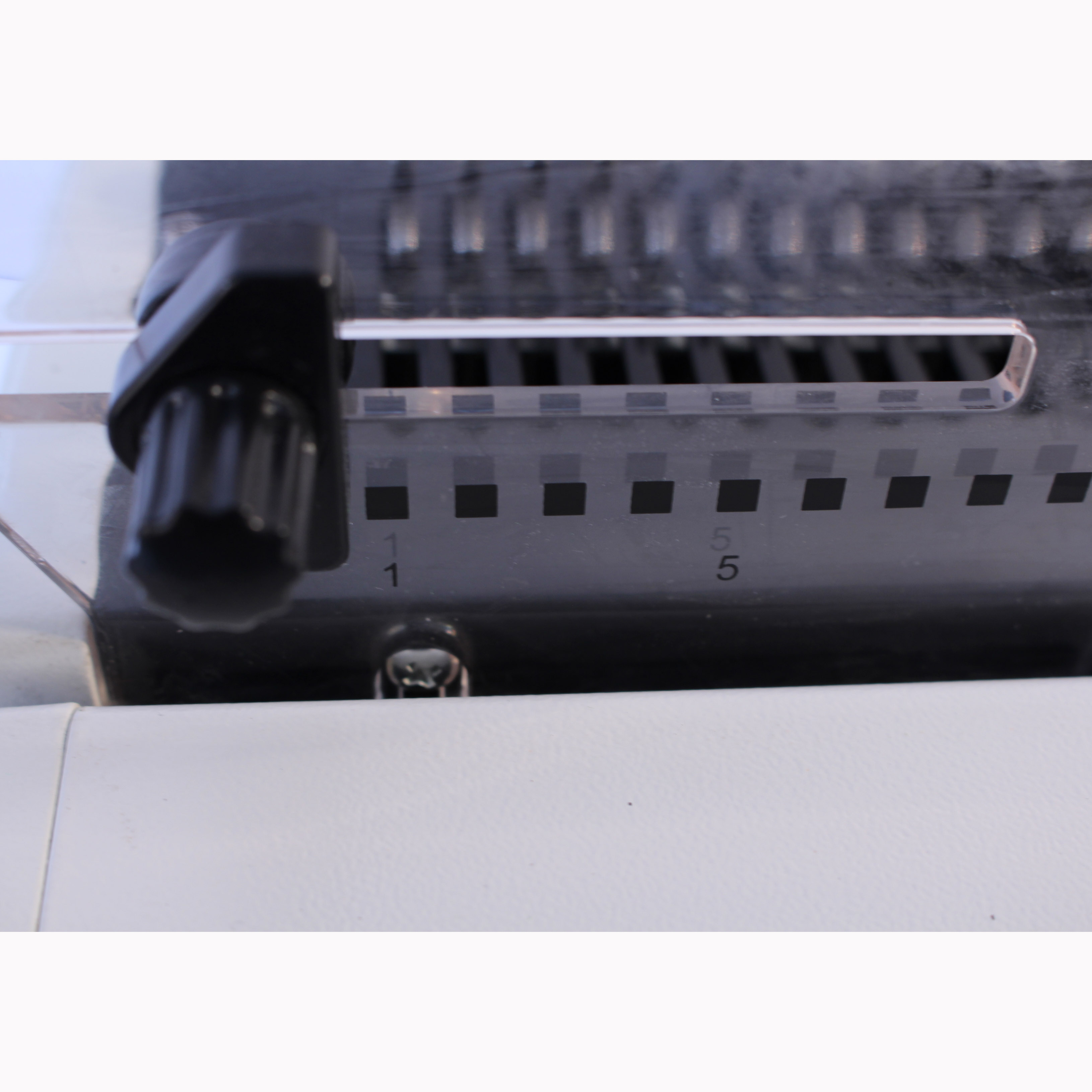 Machine à relier électrique en - Binding Comb Plastic avis et prix